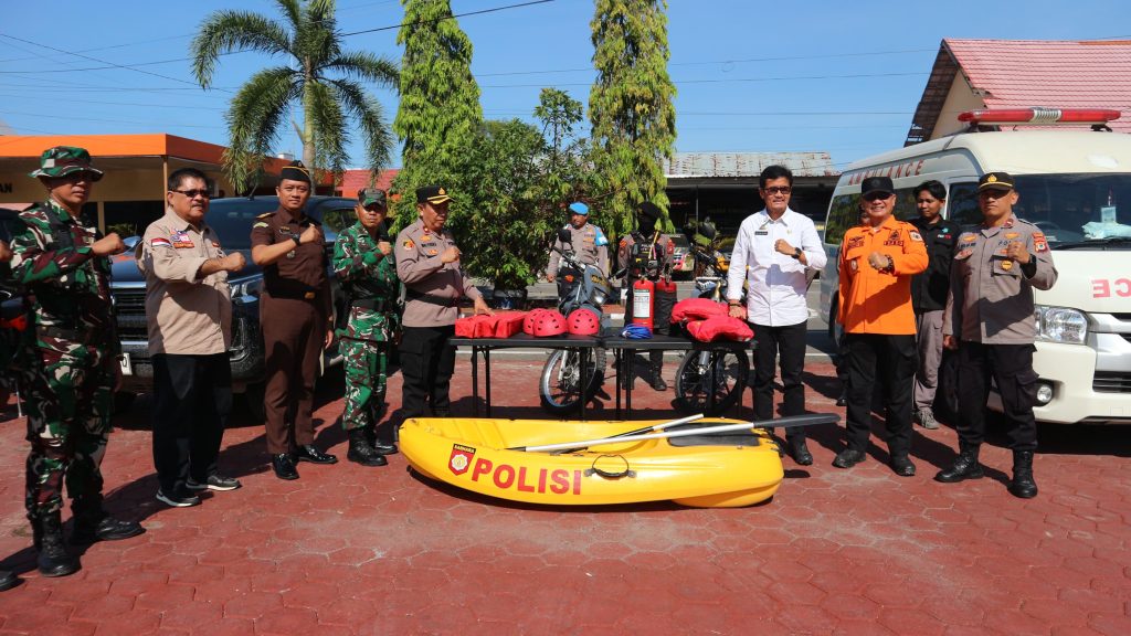Wakapolres Pinrang Pimpin Apel Kesiapan Tanggap Darurat Bencana 2025