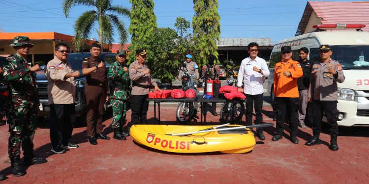 Wakapolres Pinrang Pimpin Apel Kesiapan Tanggap Darurat Bencana 2025