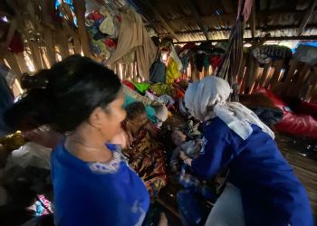 Kapolres Jeneponto Turunkan Personel Bantu Warga Kurang Mampu, Wujud Nyata Polri Untuk Masyarakat