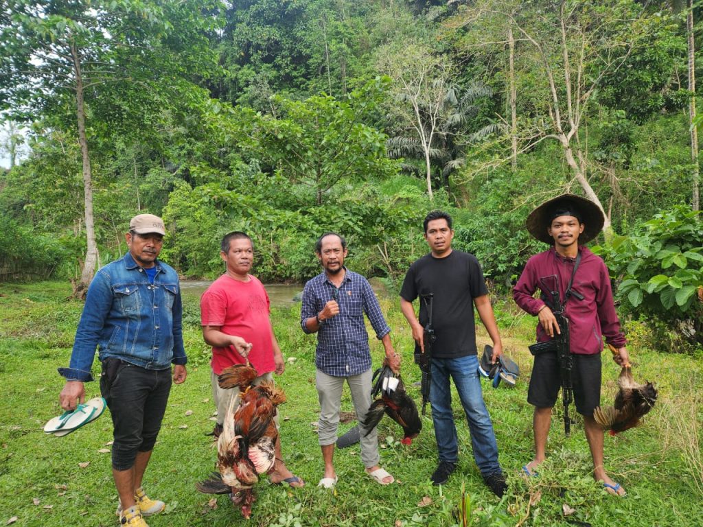 Personel Polsek Kajang Polres Bulukumba Gerebek Lokasi Sabung Ayam di Sapanang