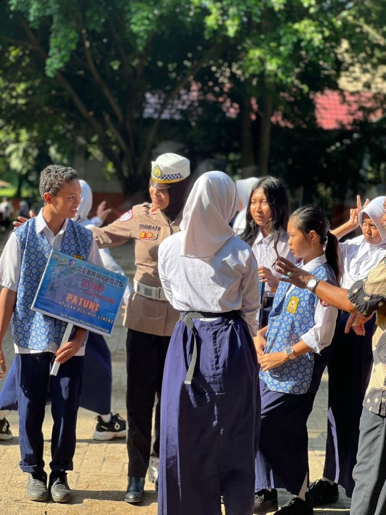 Sat Lantas Polres Parepare Kampanyekan Stop Pelanggaran di Hadapan Ratusan Pelajar SMPN 4