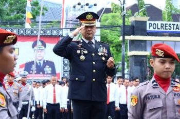 Pimpin Upacara Hari Pahlawan, Kapolrestabes Makassar Tekankan 3 Hal Yang Perlu Diteladani 