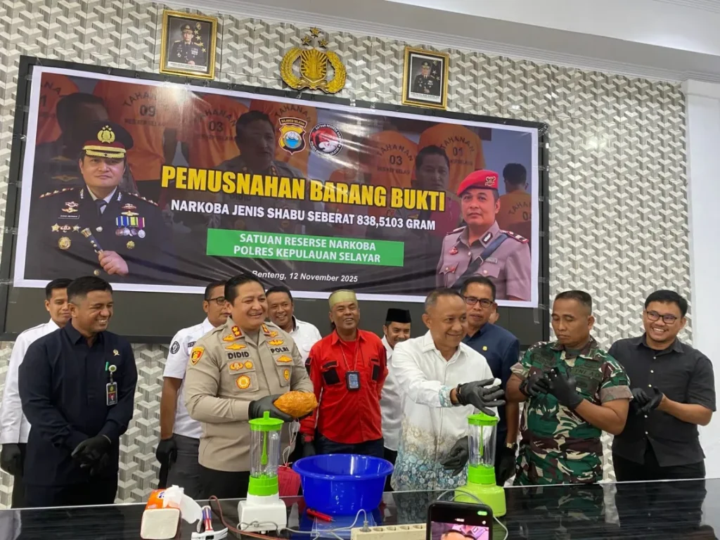 Kapolres Selayar bersama Forkopimda Musnahkan 838,5 Gram Sabu Dari 17 Tersangka
