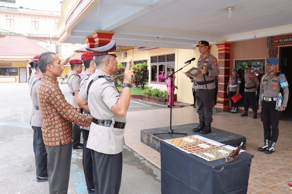 Kapolres Tana Toraja Pimpin Upacara Sertijab 3 Kasat