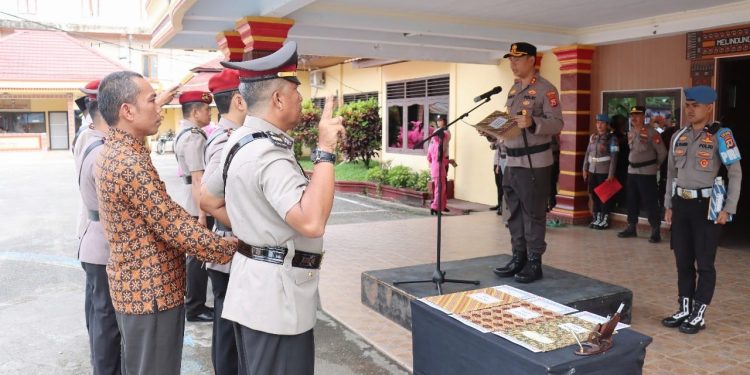 Kapolres Tana Toraja Pimpin Upacara Sertijab 3 Kasat