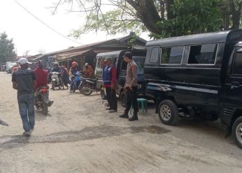 Kapolsek Sabbangparu Pimpin Pengamanan Terpadu di Pasar Salojampu