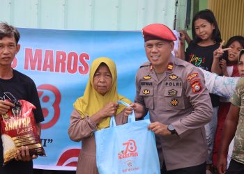 Peringati HUT Reserse ke-78, Sat Reskrim Polres Maros Gelar Bakti Sosial Ke Warga Korban Bencana Puting Beliung