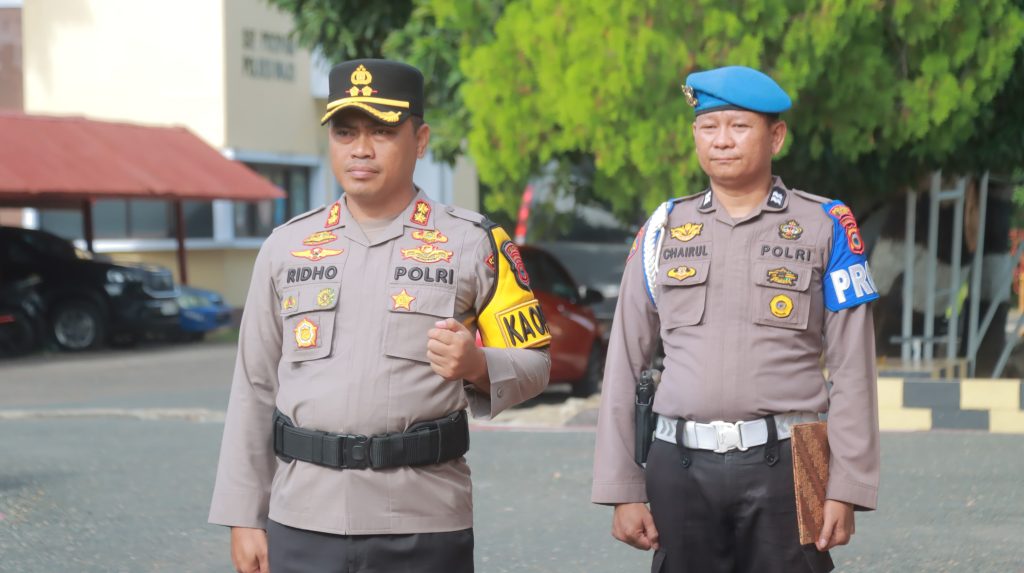 Pimpin Upacara Kenaikan Pangkat, Kapolres Wajo Dorong Peningkatan Kinerja dan Pengabdian