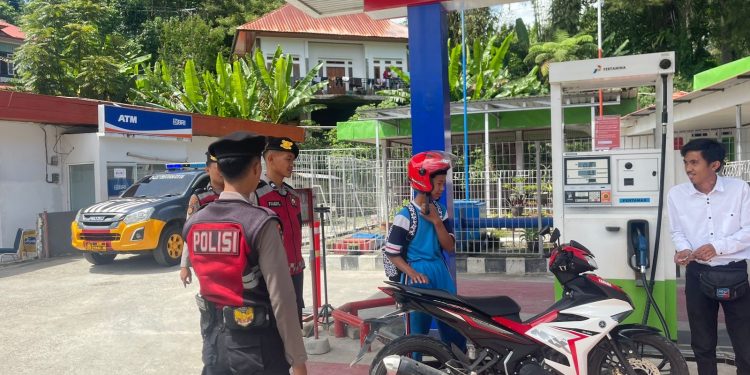 Patroli Siang Sat Samapta Polres Tator Jaga Kamtibmas dan Berikan Imbauan kepada Masyarakat