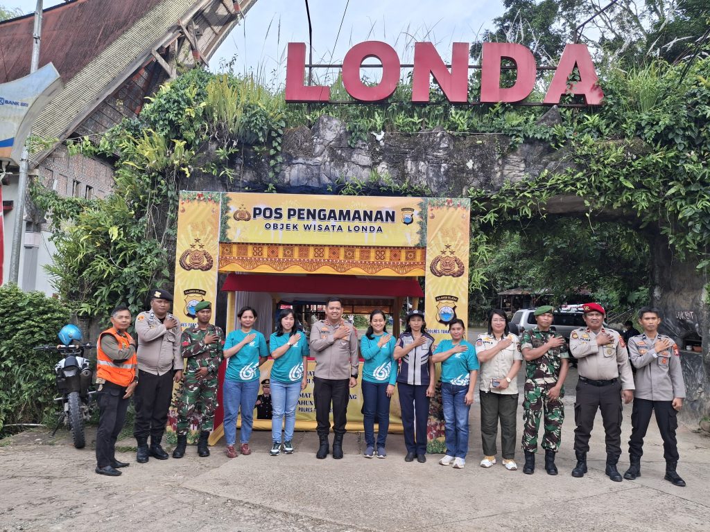 Jelang Perayaan Nataru, Kapolres Toraja Utara Tinjau Kesiapan Pos Operasi Lilin 2025