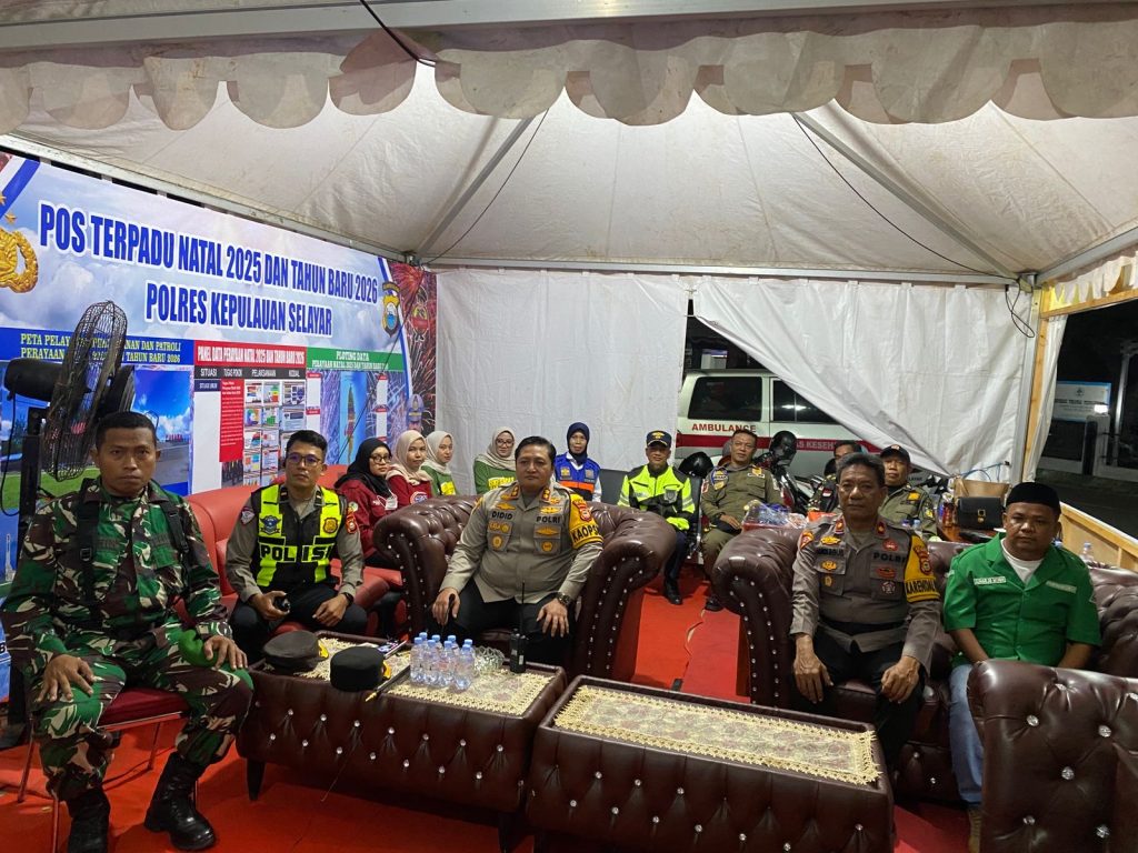 Kapolres Selayar Pimpin Pengamanan Pergantian Tahun, Jalur Masuk Kota Disekat