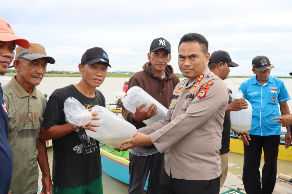 Kapolres Wajo Ajak Masyarakat Jaga Danau Tempe Sebagai Warisan Untuk Anak Cucu