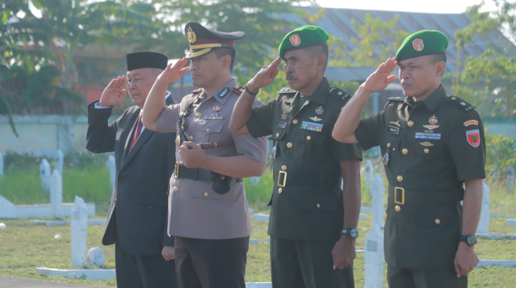 Kapolres Wajo Hadiri Ziarah Rombongan Dalam Rangka Hari Juang TNI AD ke-80