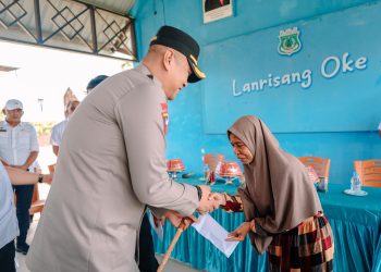 Bupati dan Kapolres Pinrang Beri Bantuan ke Warga Terdampak Bencana Angin Puting Beliung