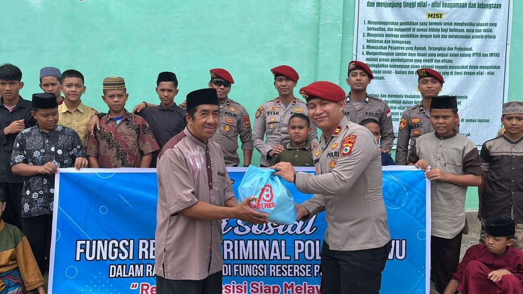 Kasat Reskrim Polres Luwu Pimpin Bakti Sosial Dalam Rangka HUT Reserse ke-78