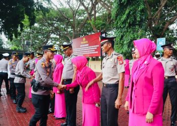 Kapolres Luwu Pimpin Upacara Kenaikan Pangkat 35 Personel