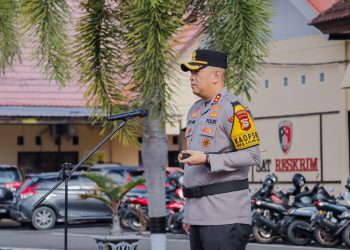 ‎Kapolres Pinrang Pimpin Apel Gelar Pasukan Operasi Lilin 2025 Dalam Rangka Pengamanan Nataru