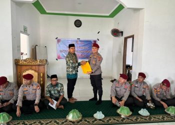 Kasat Reskrim Polres Soppeng Pimpin Bakti Sosial di Ponpes Darunnaim Pesse Dalam Rangka HUT Reserse ke-78