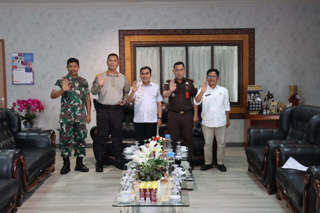 Hadiri Rapat Koordinasi, Kapolres Tana Toraja Siap Amankan Natal 2025 dan Tahun Baru 2026