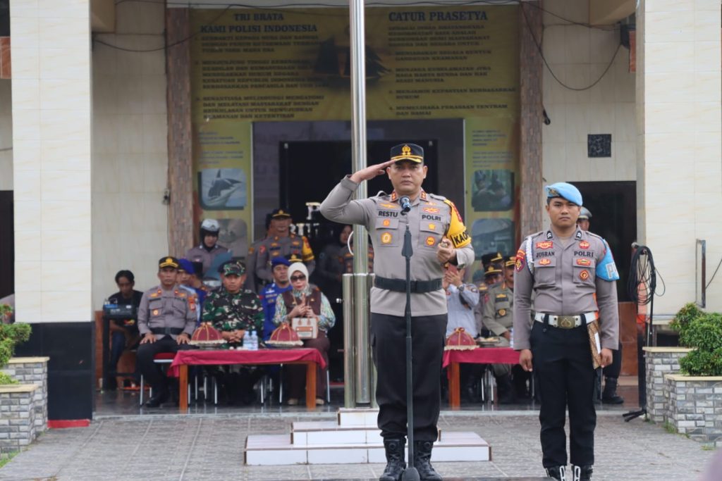 Kapolres Bulukumba Pimpin Apel Gelar Pasukan Operasi Lilin 2025, Siap Amankan Nataru