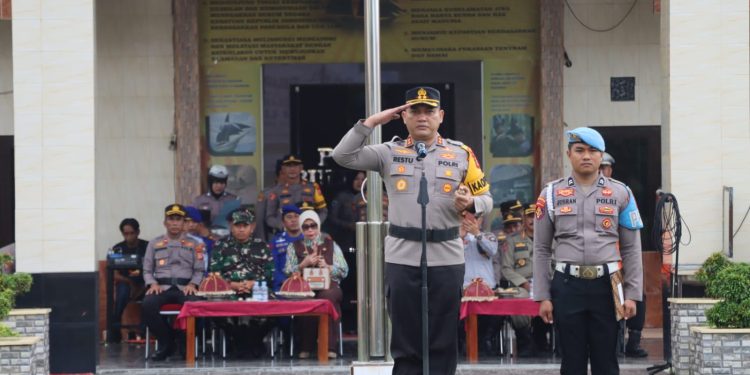 Kapolres Bulukumba Pimpin Apel Gelar Pasukan Operasi Lilin 2025, Siap Amankan Nataru