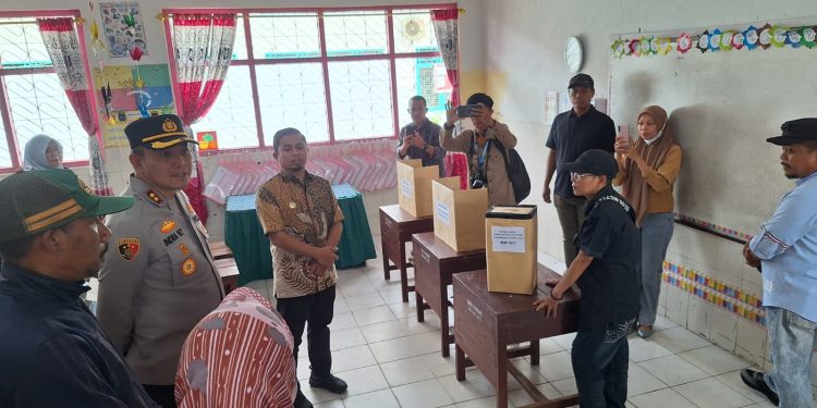 Walikota dan Kapolres Parepare Pantau Pemilihan Ketua RT dan RW Serentak