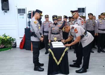 Kapolrestabes Makassar Pimpin Sertijab Kasat Binmas, Kapolsek Makassar dan Tamalate