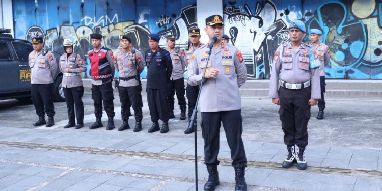 Kapolrestabes Makassar Pimpin Apel Kesiapan Pengamanan Aksi Unjuk Rasa