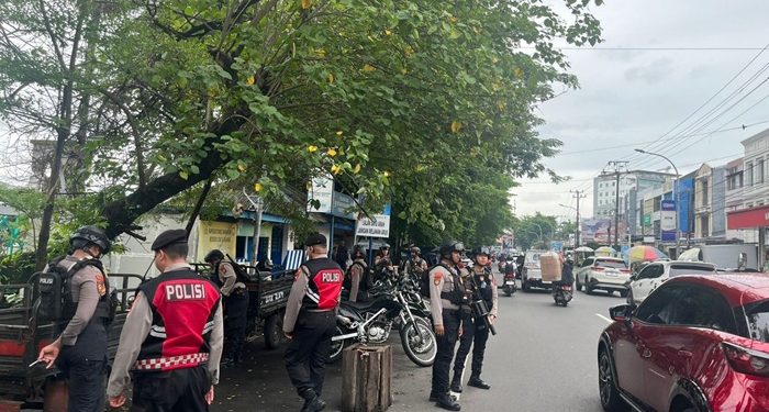 Personel Sat Samapta Polrestabes Makassar Gencar Patroli di Siang Hari