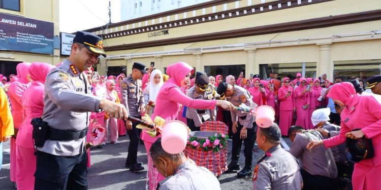 Pimpin Kenaikan Pangkat 237 Personel, Kapolrestabes Makassar: Syukuri dan Hindari Pelanggaran