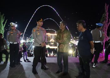 Pastikan Natal 2025 Aman dan Damai, Kapolres Tana Toraja Cek Pengamanan di Sejumlah Gereja