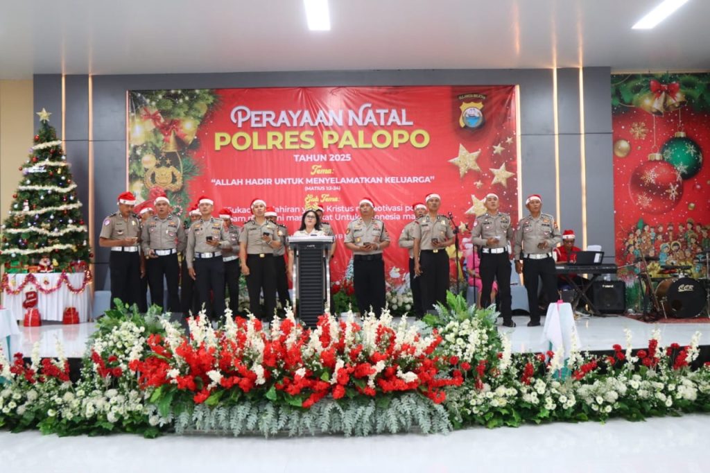 Polres Palopo Gelar Perayaan Natal di Gedung Opu Daeng Risadju