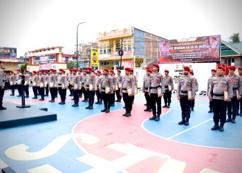 Kapolres Sidrap Beri Penghargaan ke Personelnya di Momen HUT Reserse ke-78