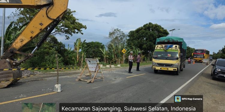 Sat Lantas Polres Wajo Cek Jalur Mudik Nataru di Poros Sengkang–Siwa