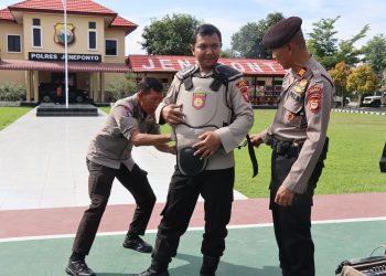 Kapolres Jeneponto Beri Contoh Langsung Dalam Latihan Pengendalian Massa