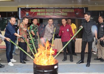 Polres Maros dan Forkopimda Musnahkan Ratusan Gram Narkotika Hasil Pengungkapan Sejumlah Kasus