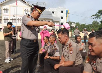 Awali Tahun 2026, Polres Toraja Utara Gelar Upacara Laporan Kenaikan Pangkat 28 Personel