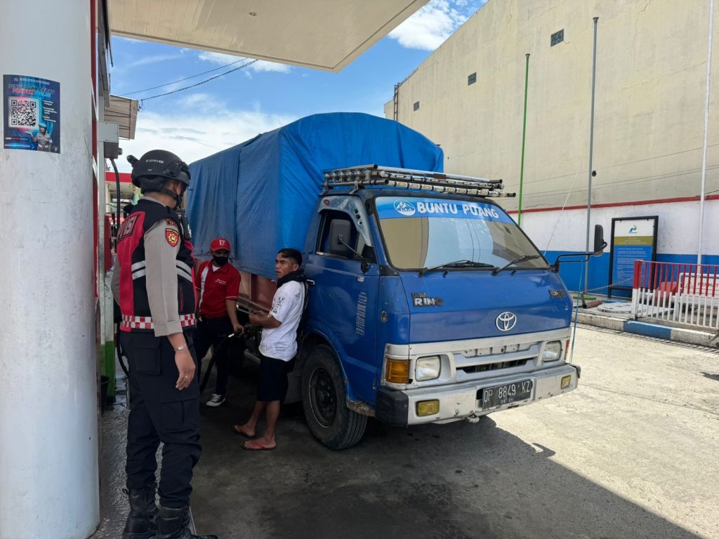 Cegah Penyalahgunaan BBM Bersubsidi, Perintis Presisi Polres Toraja Utara Kembali Gelar Patroli di Sejumlah SPBU