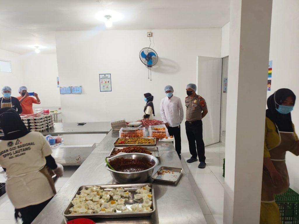 Kapolsek Belawa Monitoring SPPG Desa Lautang, Pastikan Standar Gizi dan Keamanan Pangan Terpenuhi