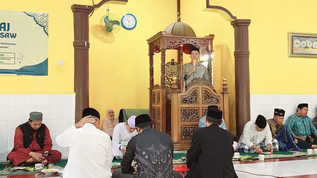 Kapolres Tana Toraja Hadiri Peringatan Isra Mi’raj di Masjid Babur Rahmah Rembon