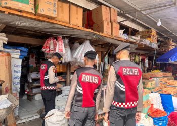 Sat Samapta Polres Tana Toraja Jaga Keamanan di Pusat Keramaian