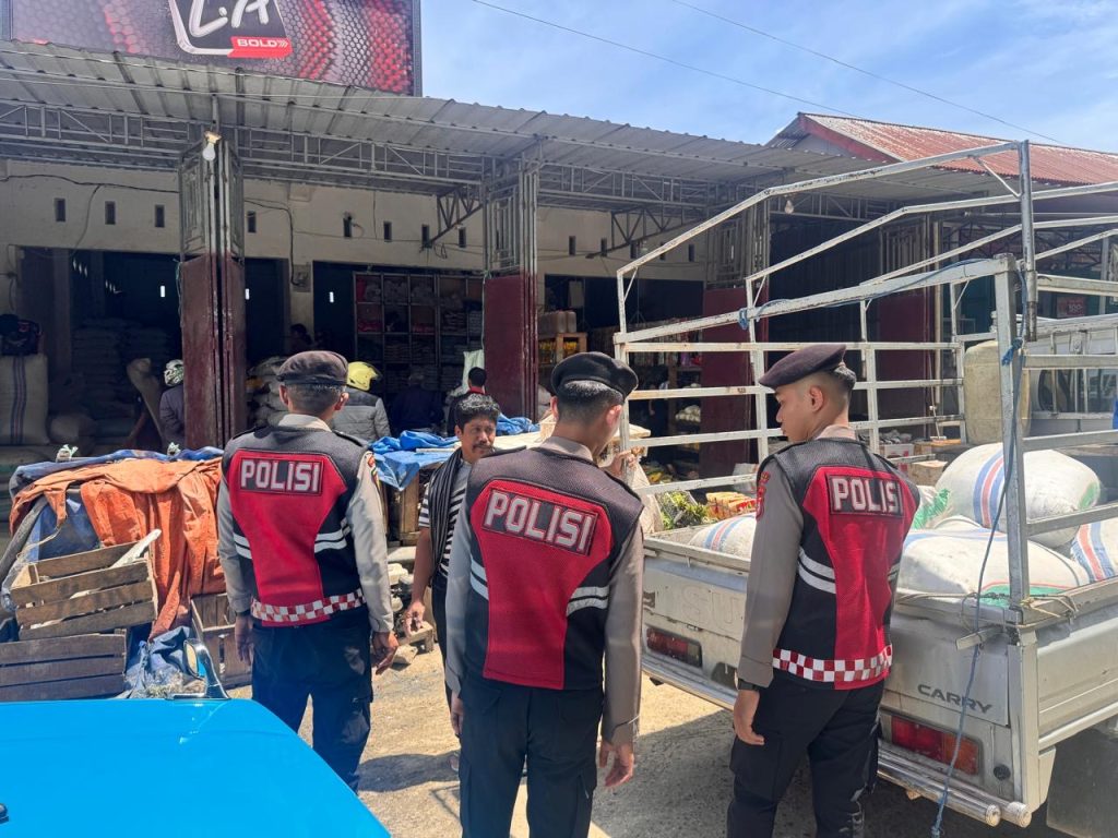 Patroli Humanis Sat Samapta Polres Tana Toraja, Jaga Keamanan di Pusat Aktivitas Warga