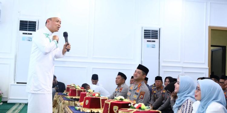 Polrestabes Makassar Gelar Syukuran Renovasi Aula, Hadirkan Ustaz Das’ad Latif