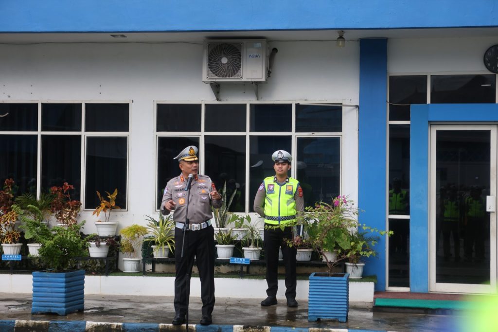 Pimpin Apel Perdana, Kombes Pol DR Pria Budi Ajak Personel Bekerja Dengan Ikhlas dan Jaga Marwah Polantas