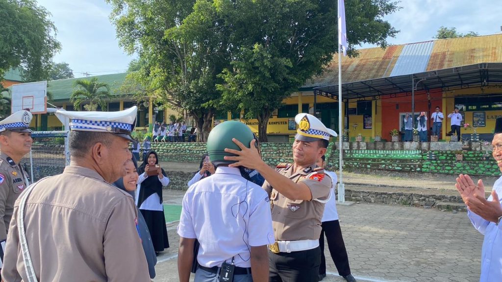 Melalui Police Go To School, Satlantas Polres Soppeng Edukas Keselamatan Lalu Lintas