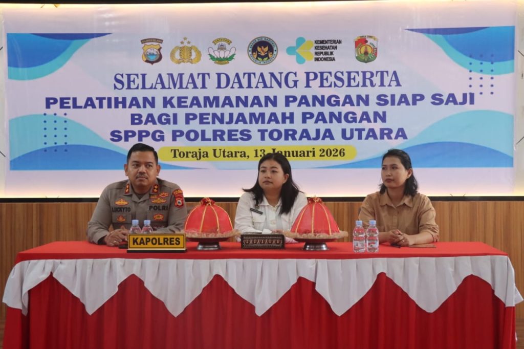 Kapolres Torut Bersama Dinkes Beri Pelatihan Keamanan Pangan Siap Saji Bagi Penjamah Pangan SPPG