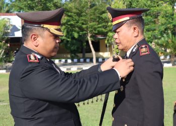 Kapolres Jeneponto Anugerahkan Satya Lencana Pengabdian kepada 19 Personel