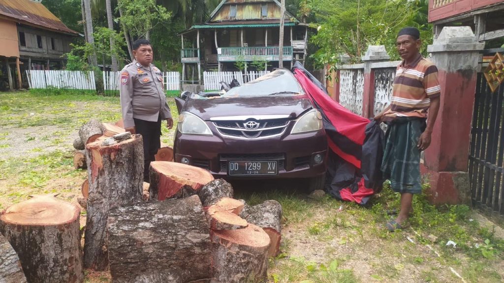 Hujan dan Angin Kencang Melanda Sejumlah Wilayah, Kapolres Selayar Langsung Keluarkan Himbauan