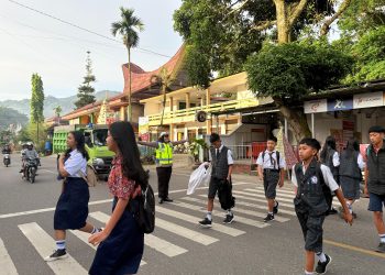 Sat Lantas Polres Tana Toraja Intensifkan Pengaturan Lalu Lintas di Pagi Hari