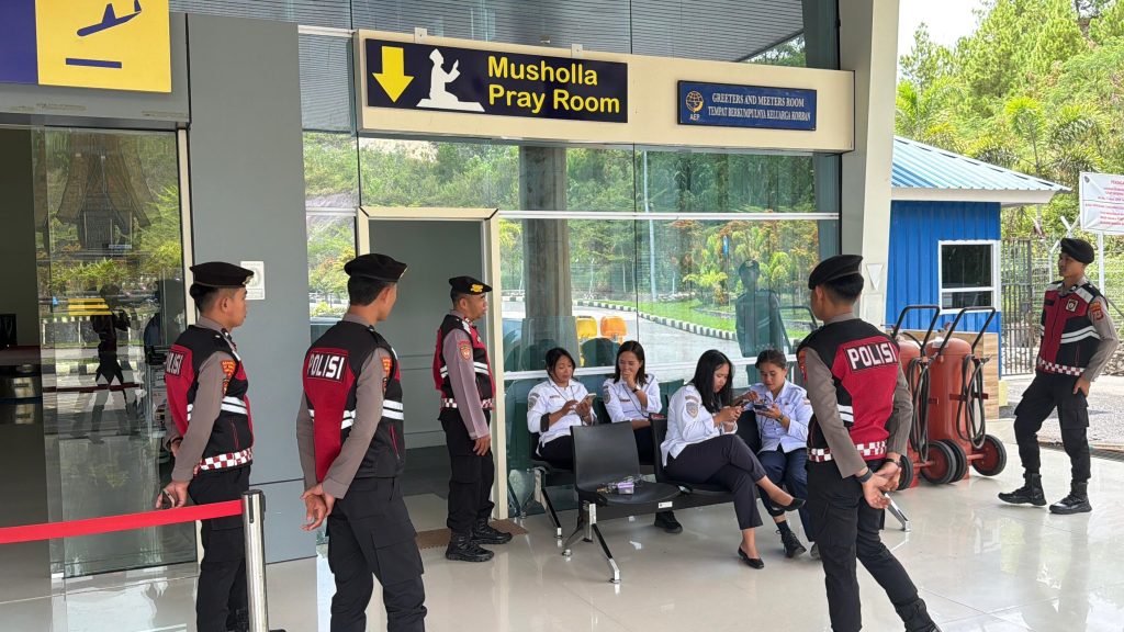 Patroli Humanis Sat Samapta Polres Tana Toraja di Ruang Publik